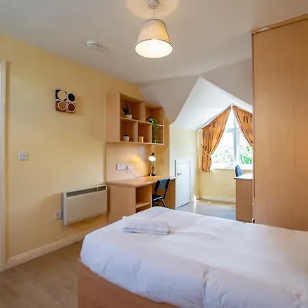 137 - The Townhouse At Gort Na Coiribe By Shortstays Holiday home *
